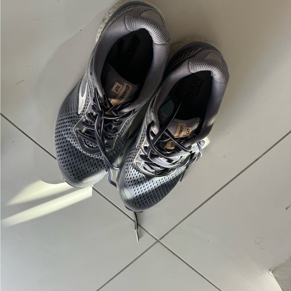 Brooks Ghosts 12 - Picture 2 of 2